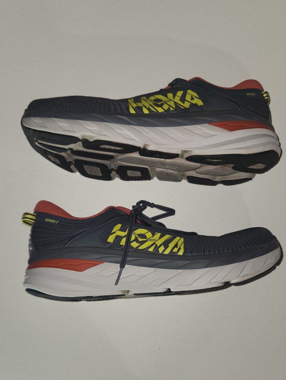 Hoka One One Bondi 7